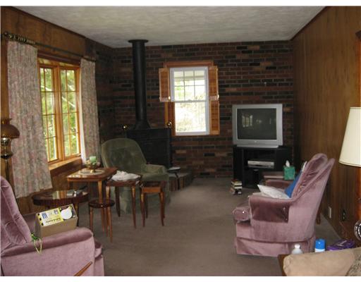 246 Phillips Hill Road Coventry, RI 02816 - Photo 7 of 7 Living Room.
