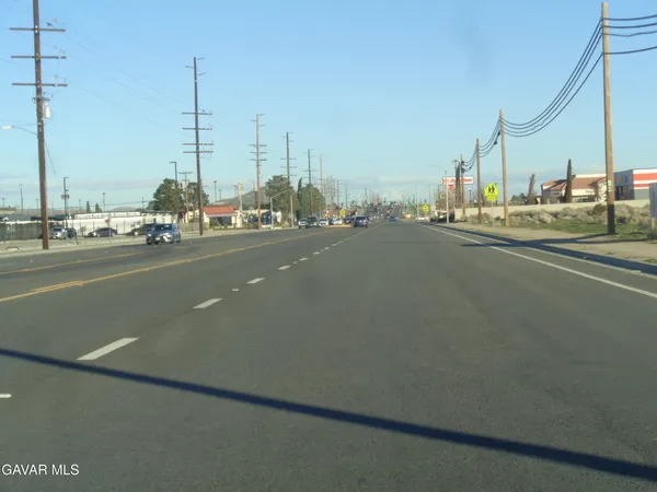 $390,000 | 2825 28th Street West, Rosamond, CA 93560