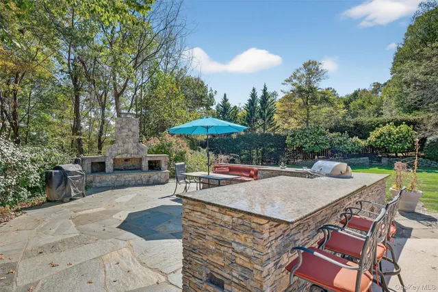 $1,799,000 | 5 Stonehaven Road, West Nyack, NY 10994