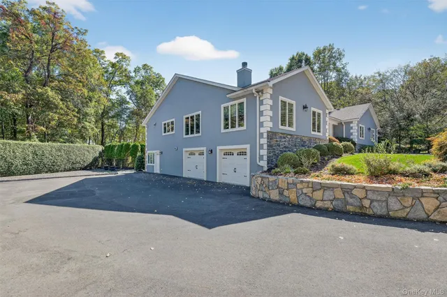 $1,799,000 | 5 Stonehaven Road, West Nyack, NY 10994