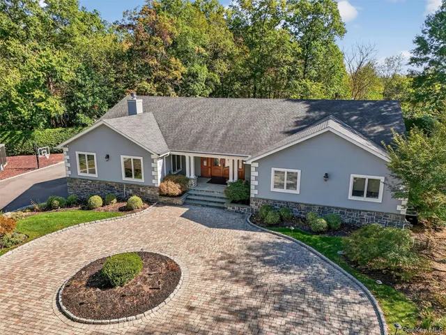 $1,799,000 | 5 Stonehaven Road, West Nyack, NY 10994