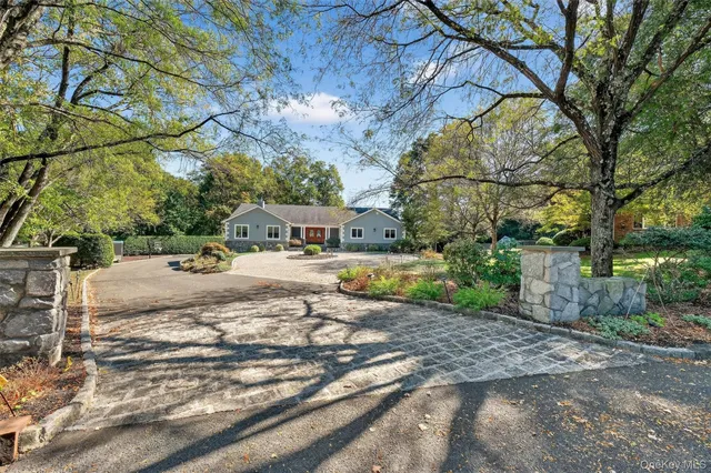$1,799,000 | 5 Stonehaven Road, West Nyack, NY 10994