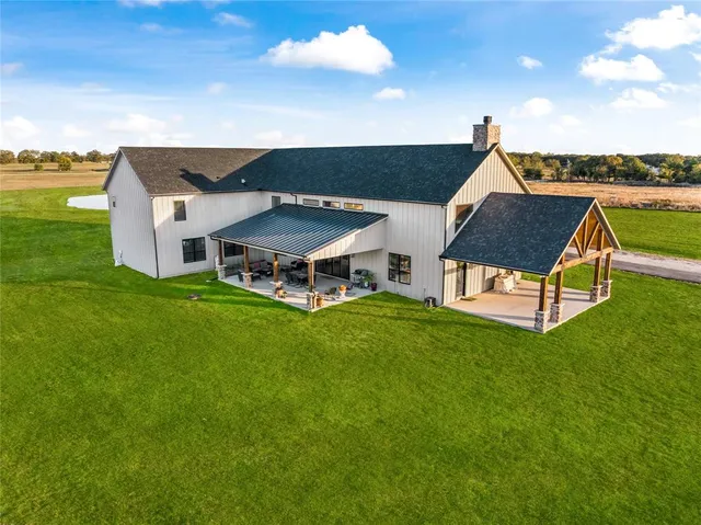 $1,650,000 | 3106 County Road 2526, Quinlan, TX 75474