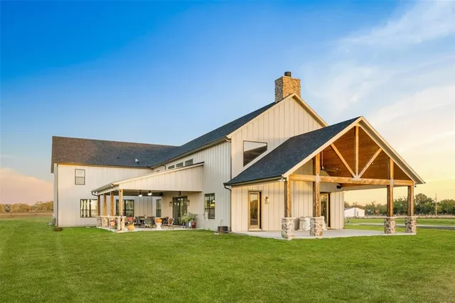 $1,650,000 | 3106 County Road 2526, Quinlan, TX 75474