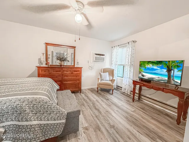 $2,250 | 41 Meadow Green Circle, Unit E, Manalapan, NJ 07726