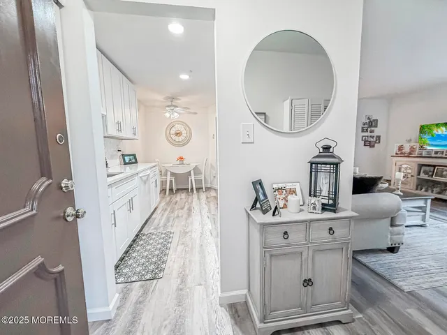 $2,250 | 41 Meadow Green Circle, Unit E, Manalapan, NJ 07726