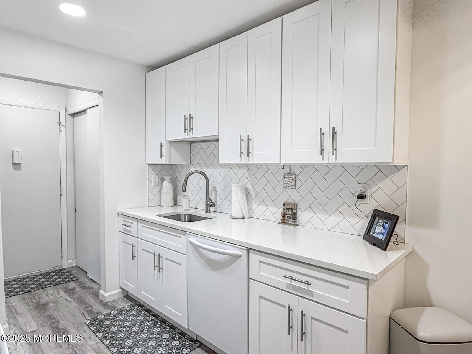 41 Meadow Green Circle, Unit E Manalapan, NJ 07726 - Photo 5 of 14 WhatsApp Image 2025-09-29 at 5.43.57 PMX