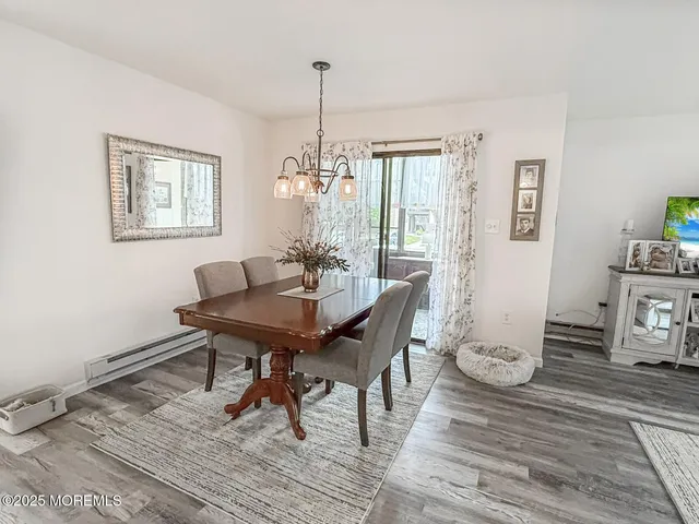 $2,250 | 41 Meadow Green Circle, Unit E, Manalapan, NJ 07726