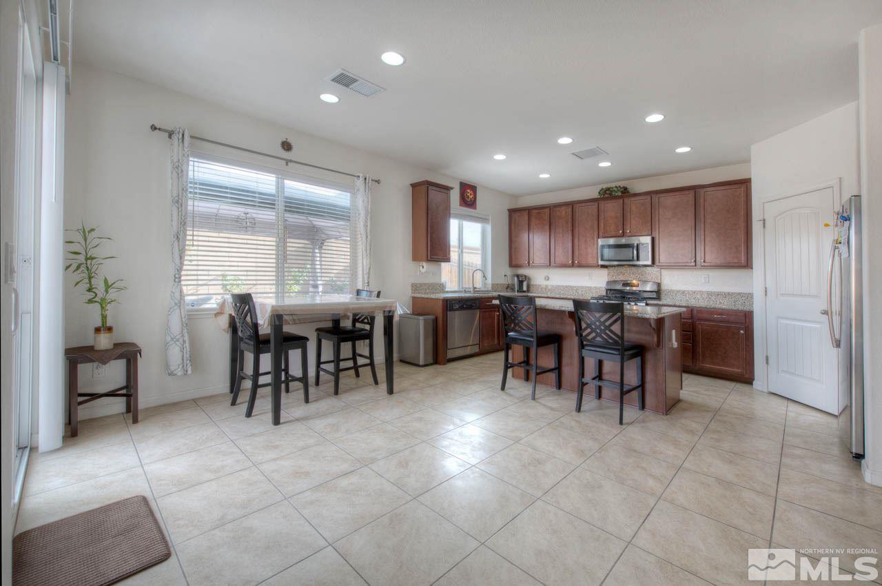 2180 Hope Valley Drive Reno, NV 89521 - Photo 6 of 21 a view of a dining area with furniture
