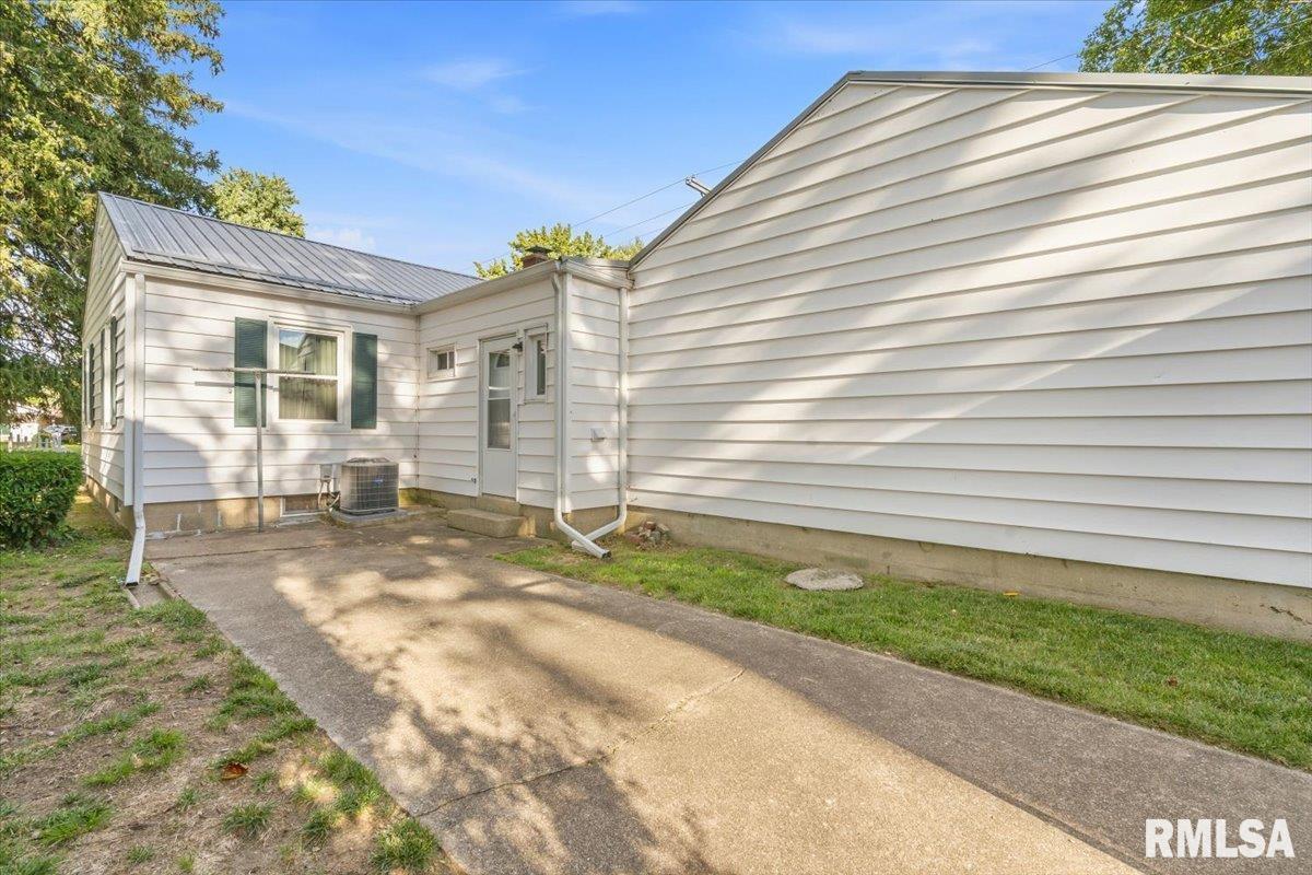 1939 Dial Court Springfield, IL 62704 - Photo 31 of 37