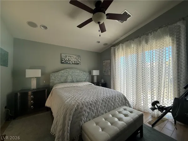 $2,400 | 5841 Montina Vines Street, North Las Vegas, NV 89081