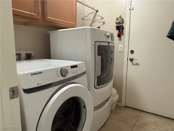 $2,400 | 5841 Montina Vines Street, North Las Vegas, NV 89081