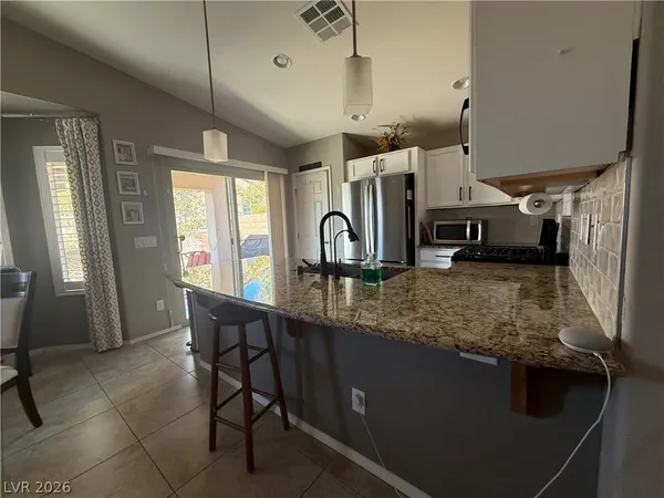 $2,400 | 5841 Montina Vines Street, North Las Vegas, NV 89081