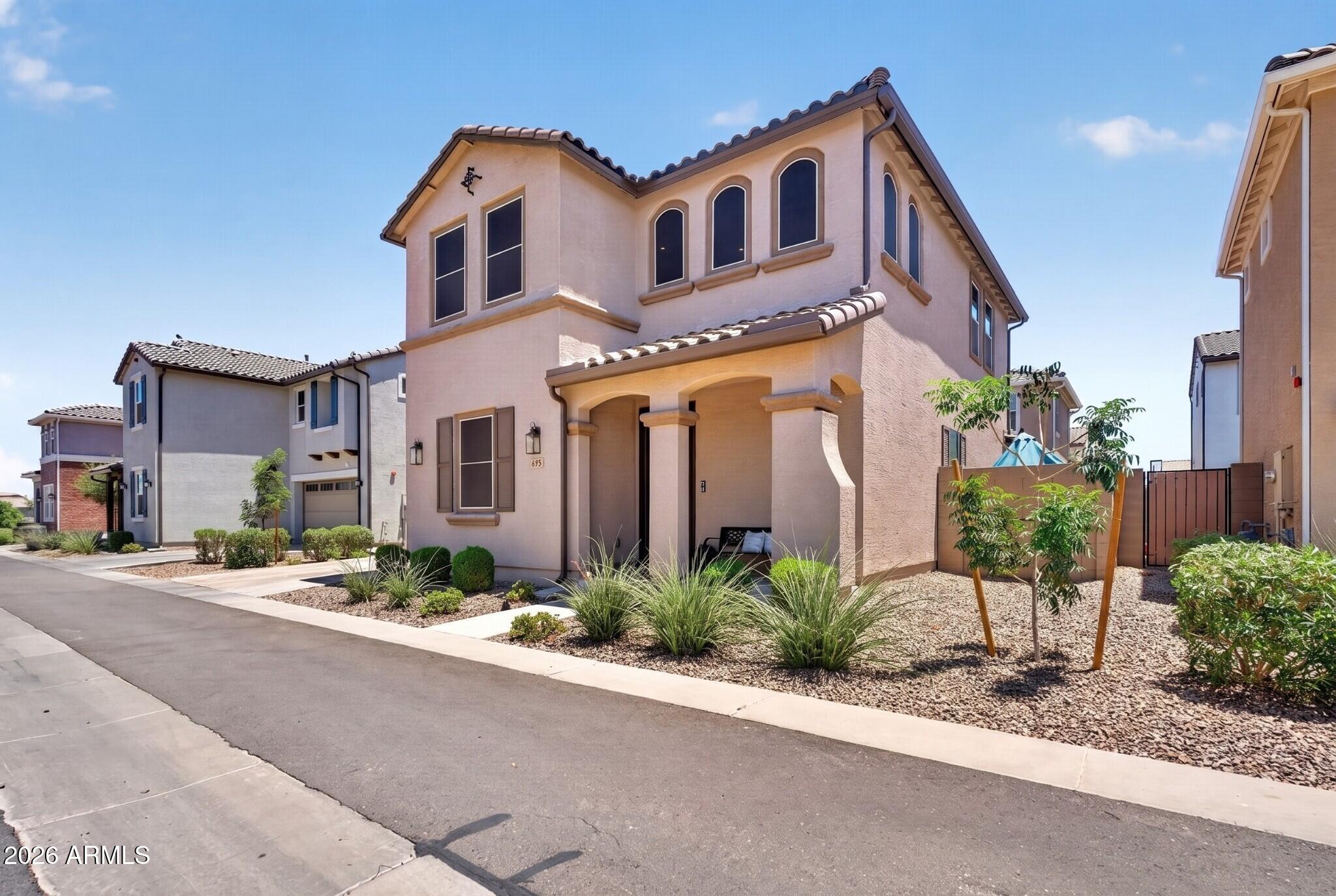 655 South Longspur Lane Gilbert, AZ 85296 - Photo 11 of 56 655 S Longspur Ln - 02_web