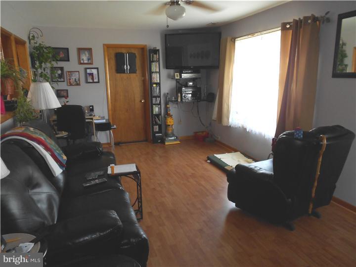 458 Flanders Road Bellmawr, NJ 08031 - Photo 4 of 12 Living Room