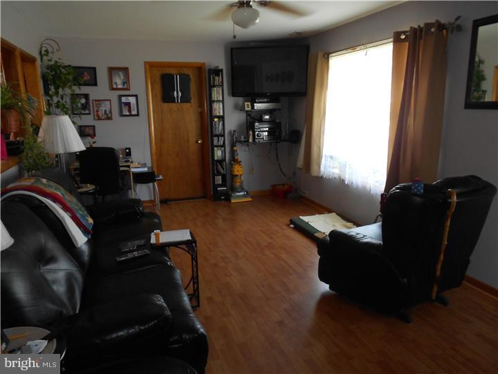 458 Flanders Road Bellmawr, NJ 08031 - Photo 5 of 12 Living Room