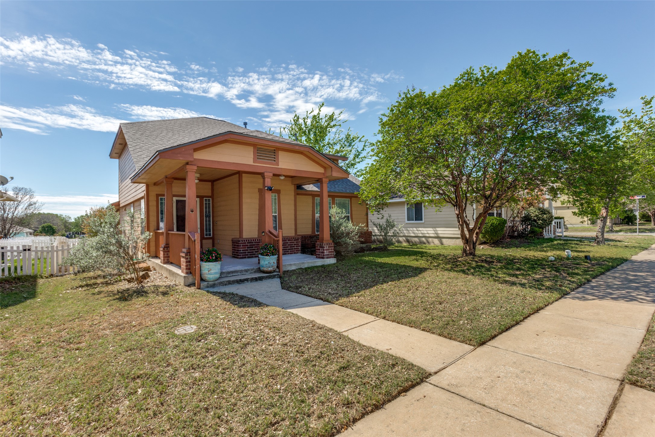 5043 Hartson Kyle, TX 78640 - Photo 3 of 30 View of front facade with a porch