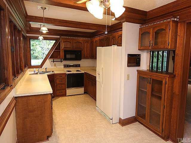 4807 Cateret Drive Raleigh, NC 27612 - Photo 4 of 12 Kitchen