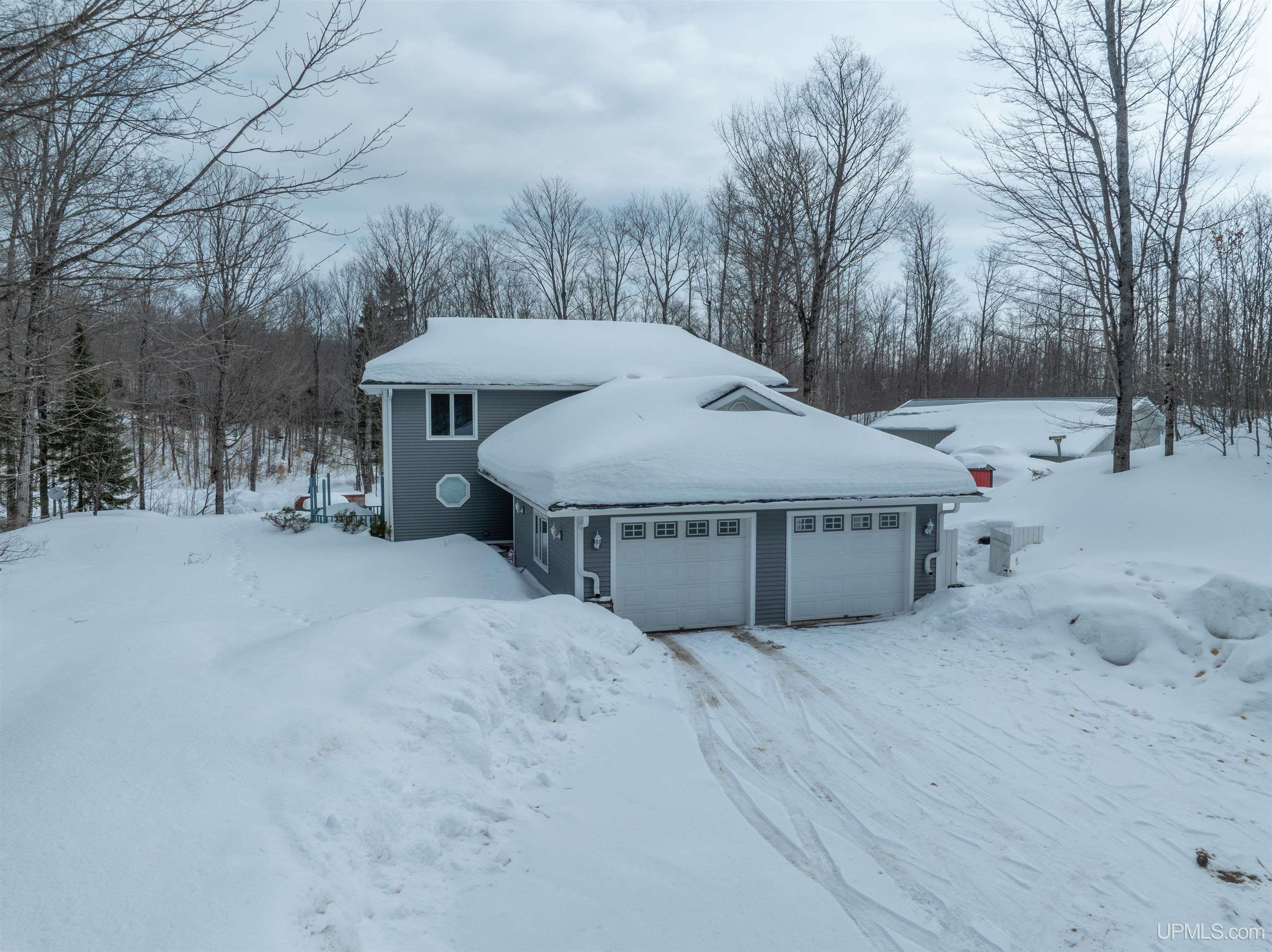 E9915 Old Indiantown Road Munising, MI 49862 - Photo 49 of 84 Gallery Image 49