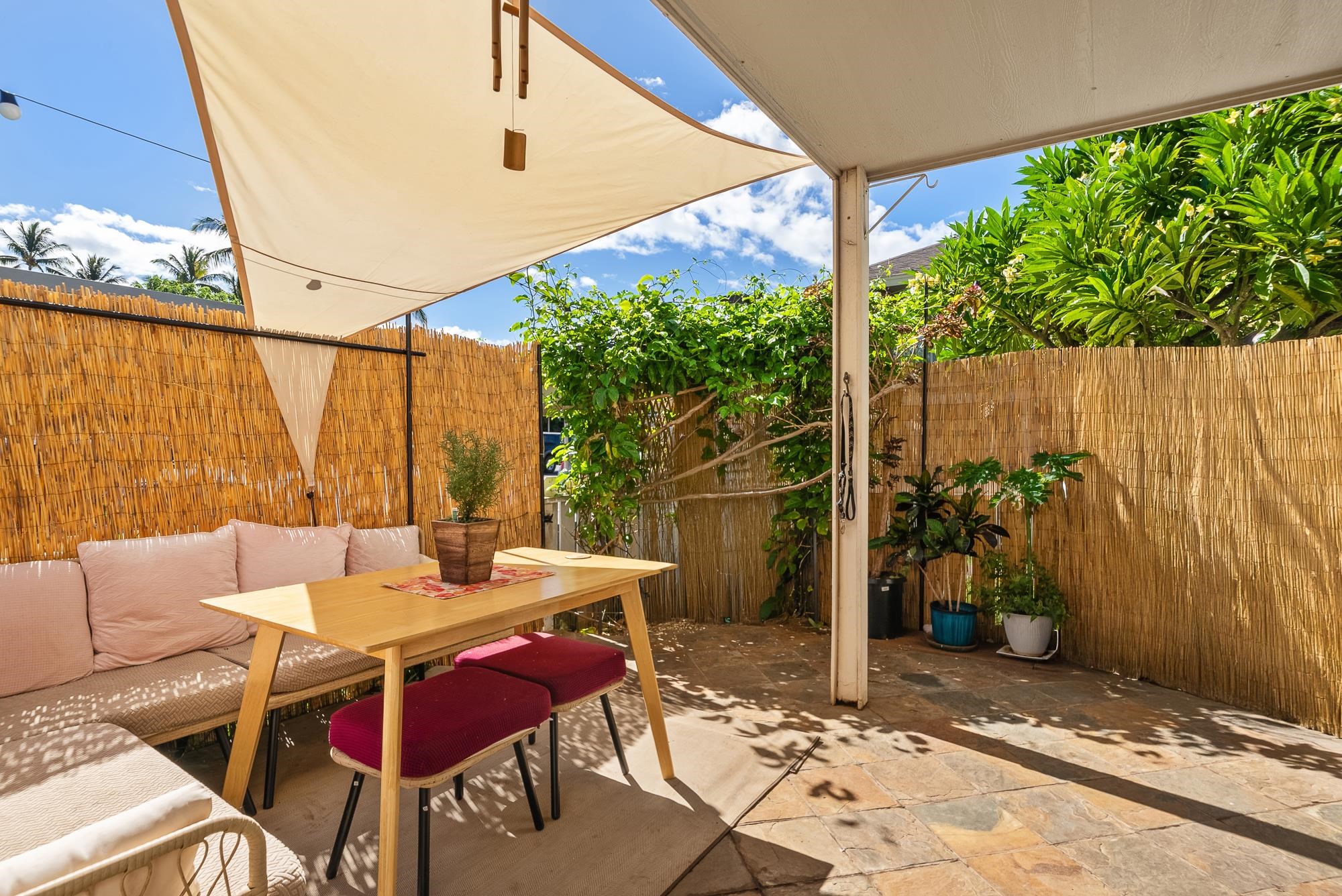 160 Keonekai Road, Unit 9101 Kihei, HI 96753 - Photo 16 of 23 a view of an outdoor dining space with a patio