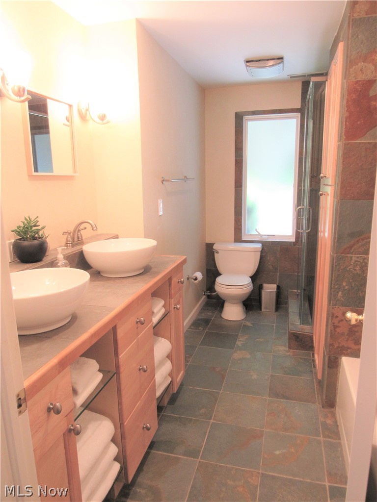 573 Solon Road Bentleyville, OH 44022 - Photo 24 of 35