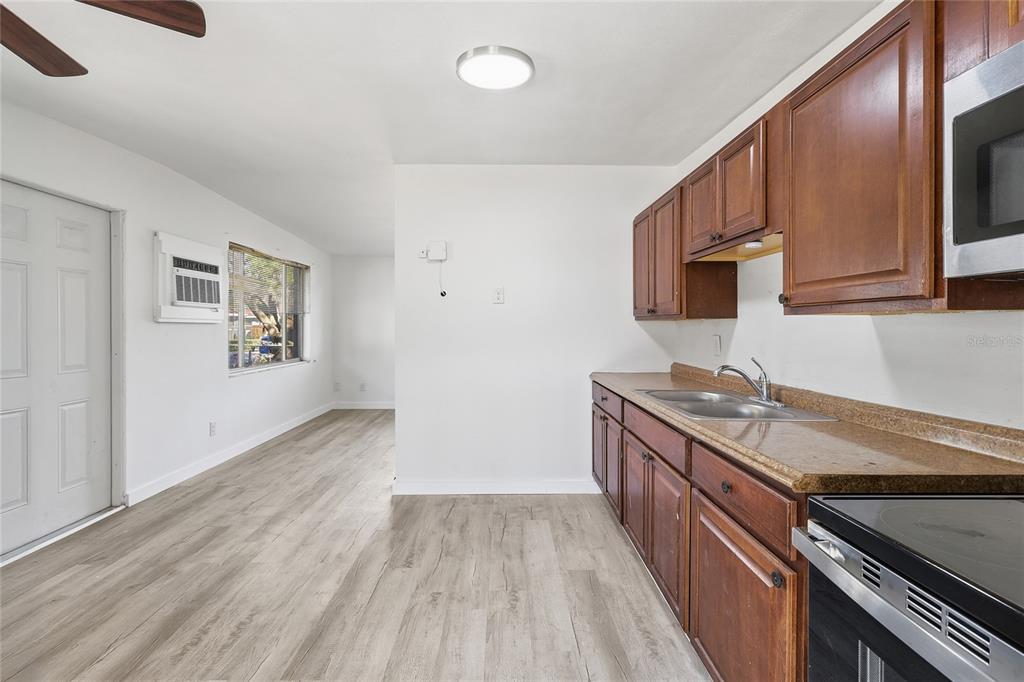 319 Leta Street Auburndale, FL 33823 - Photo 3 of 32