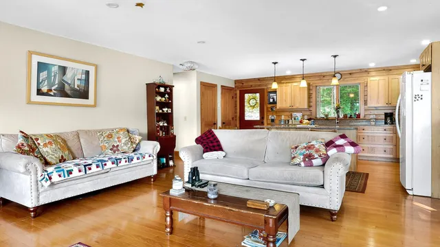 $800,000 | 14 Golden Way, New Gloucester, ME 04260