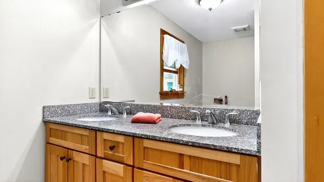 $800,000 | 14 Golden Way, New Gloucester, ME 04260