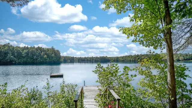 $800,000 | 14 Golden Way, New Gloucester, ME 04260