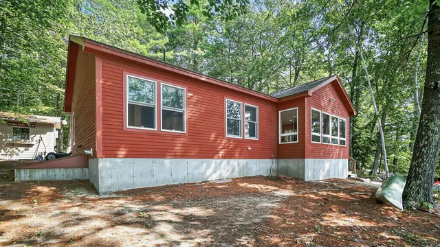 $800,000 | 14 Golden Way, New Gloucester, ME 04260
