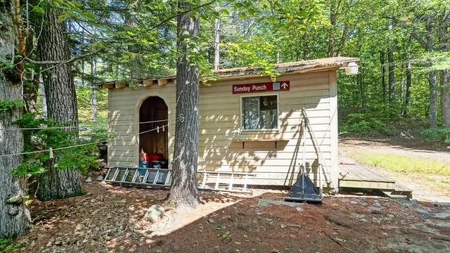 $800,000 | 14 Golden Way, New Gloucester, ME 04260