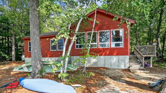 $800,000 | 14 Golden Way, New Gloucester, ME 04260