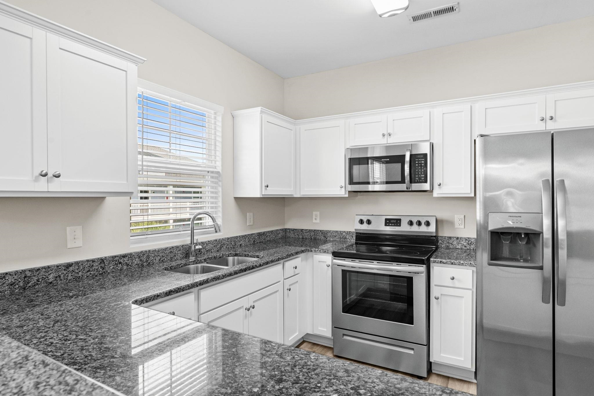 340 Kiskadee Loop, Unit K Conway, SC 29526 - Photo 5 of 38