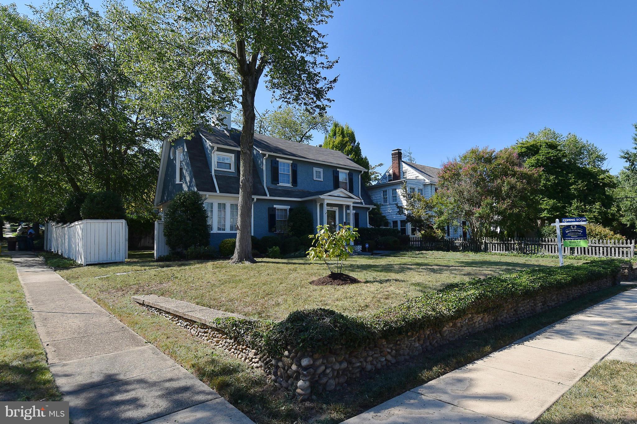400 Russell Road Alexandria, VA 22301 - Photo 4 of 30 Exterior (Front)
