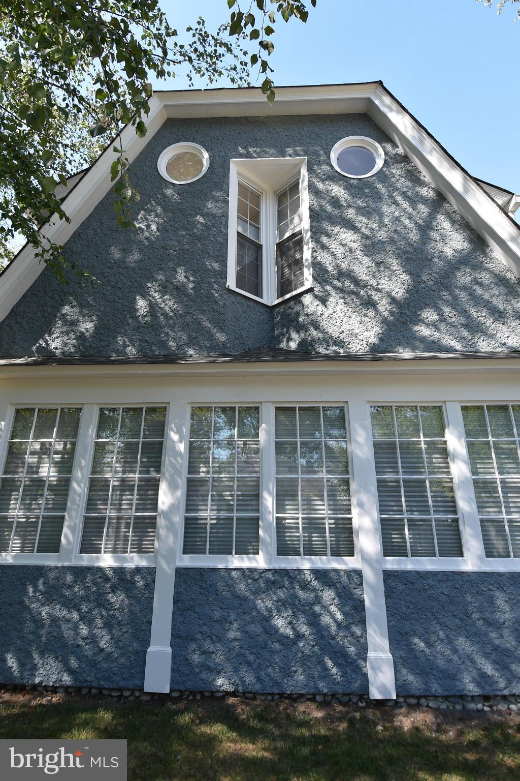 400 Russell Road Alexandria, VA 22301 - Photo 5 of 30 Exterior (General)