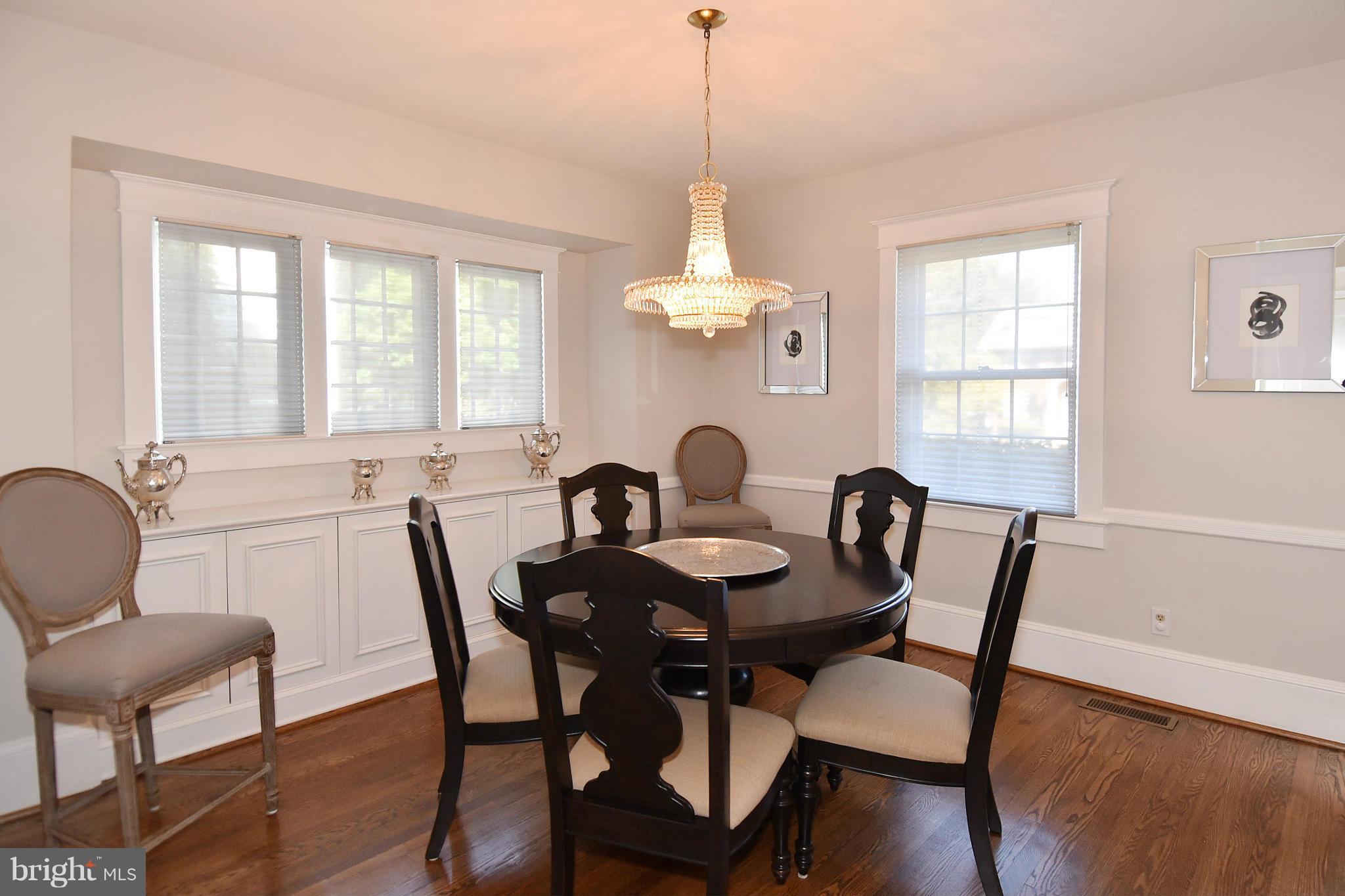400 Russell Road Alexandria, VA 22301 - Photo 10 of 30 Dining Room