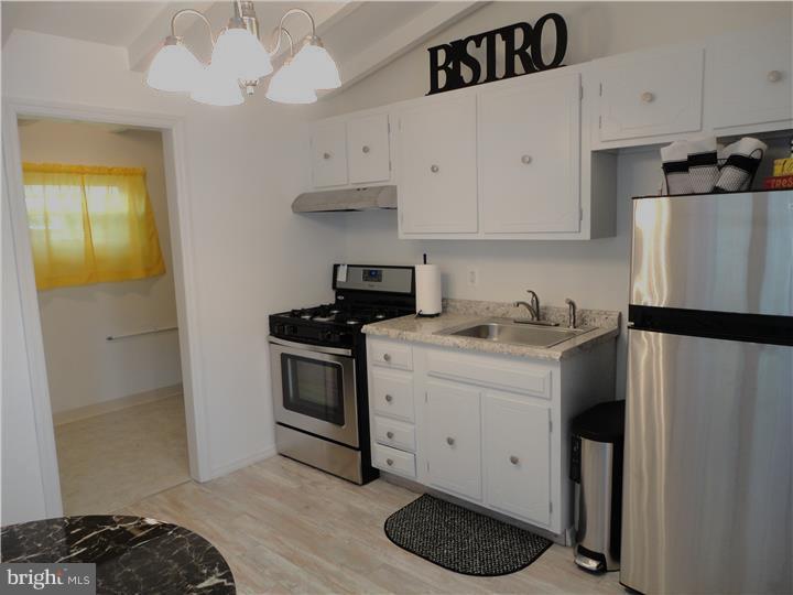 502 Estate Road Maple Shade, NJ 08052 - Photo 7 of 12 Kitchen