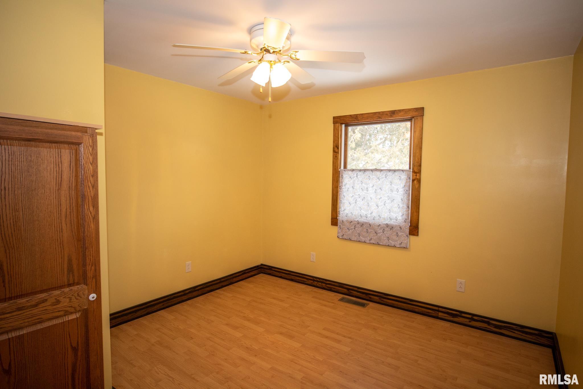 185 Wing Lane Avon, IL 61415 - Photo 17 of 38 Gallery Image 17
