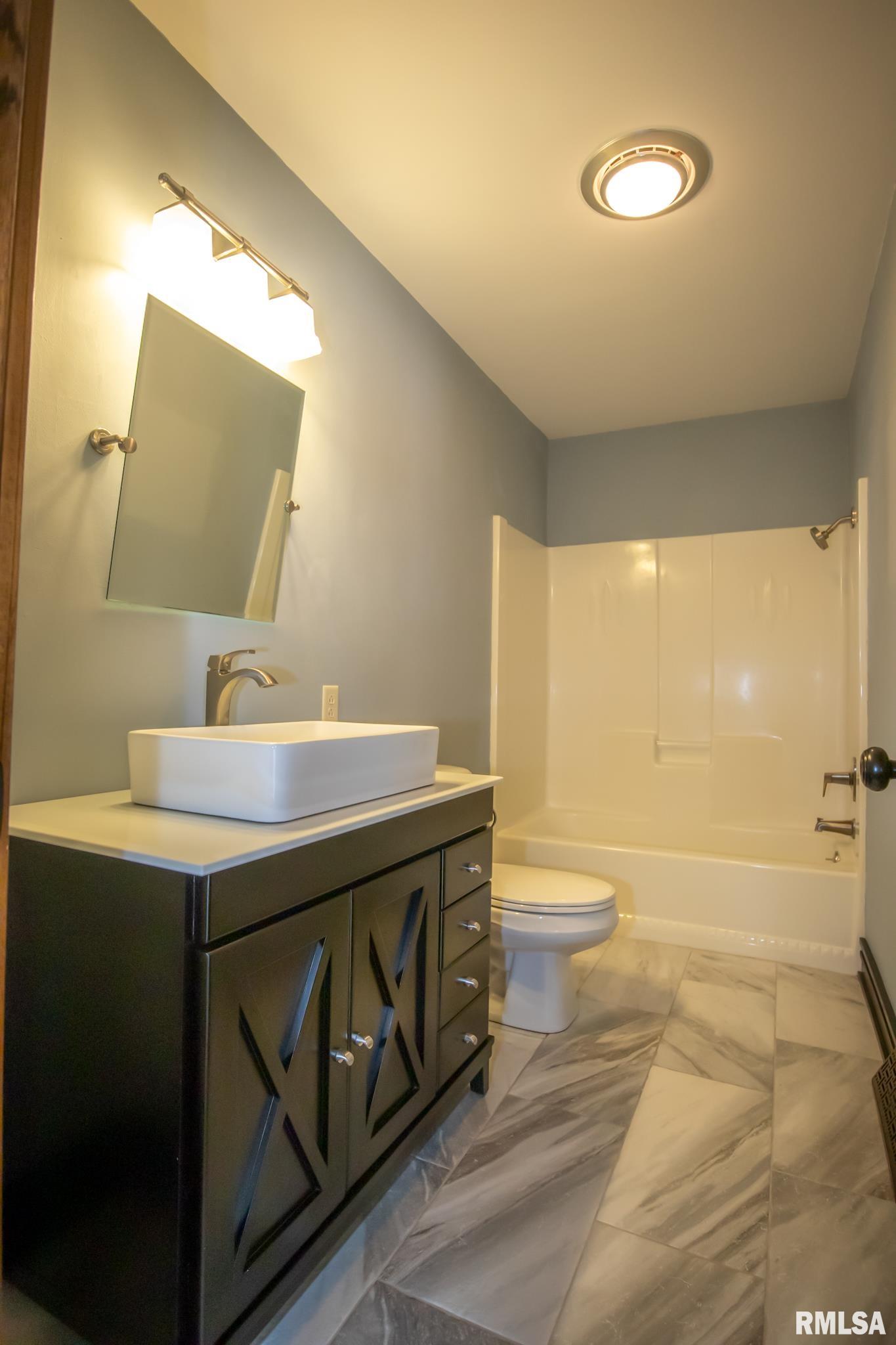 185 Wing Lane Avon, IL 61415 - Photo 19 of 38 Gallery Image 19