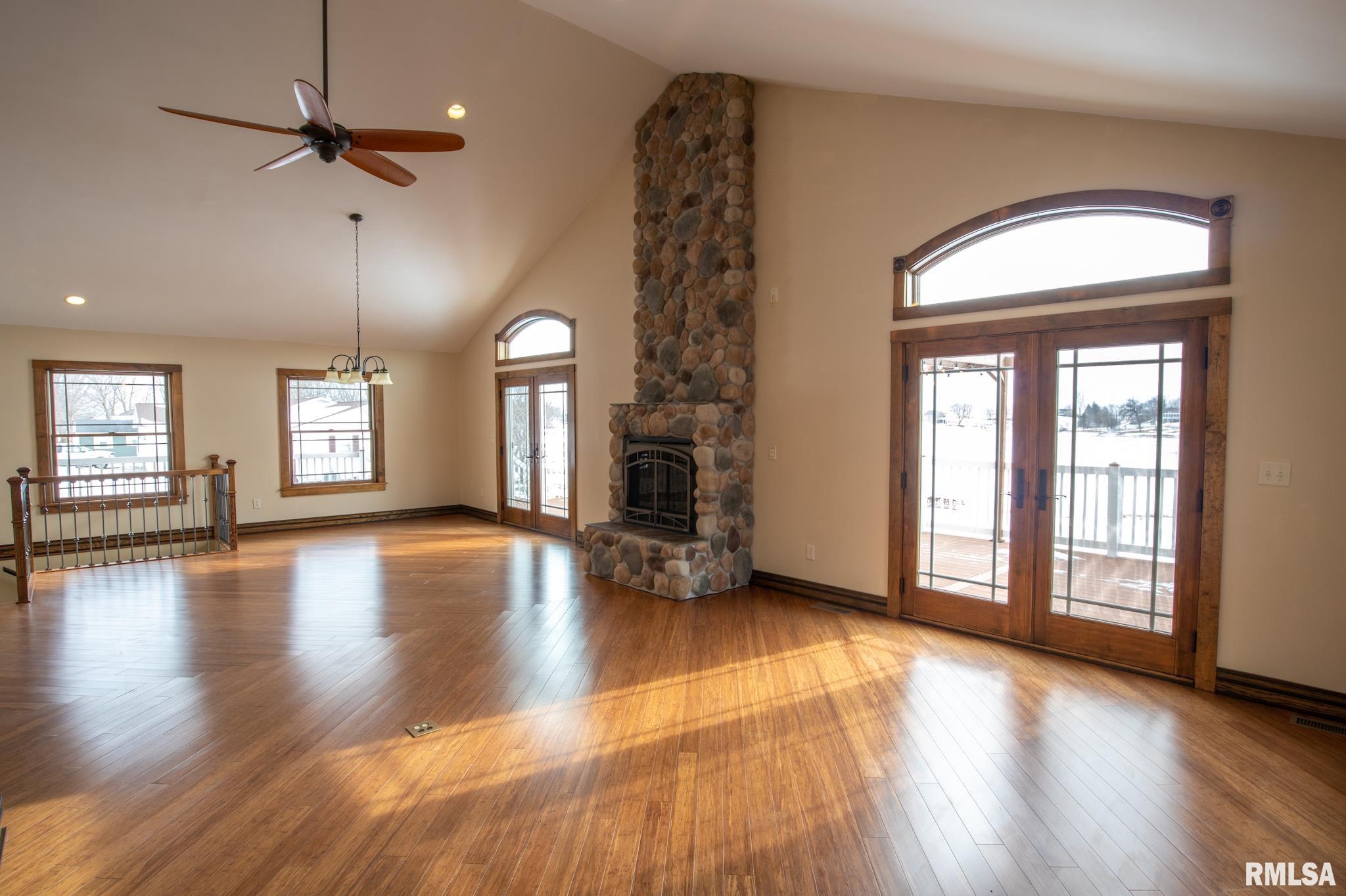 185 Wing Lane Avon, IL 61415 - Photo 8 of 38 Gallery Image 8
