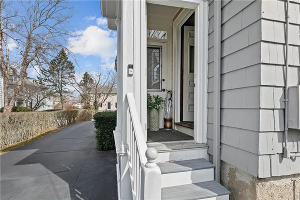 $8,000 | 75 Ayrault Street, Unit 1, Newport, RI 02840