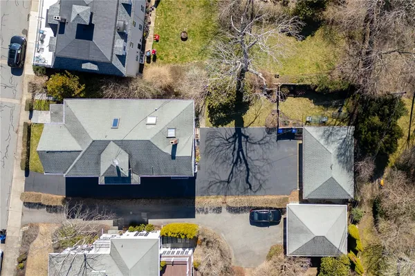 $8,000 | 75 Ayrault Street, Unit 1, Newport, RI 02840