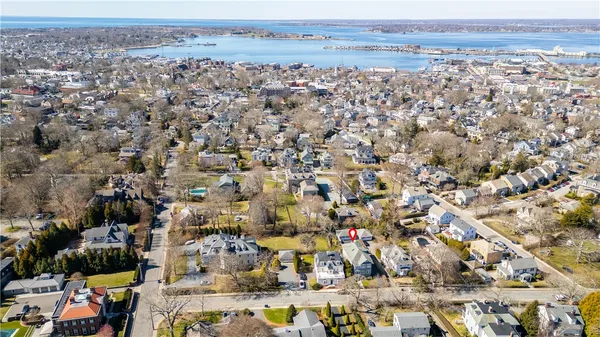 $8,000 | 75 Ayrault Street, Unit 1, Newport, RI 02840