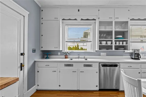 $8,000 | 75 Ayrault Street, Unit 1, Newport, RI 02840