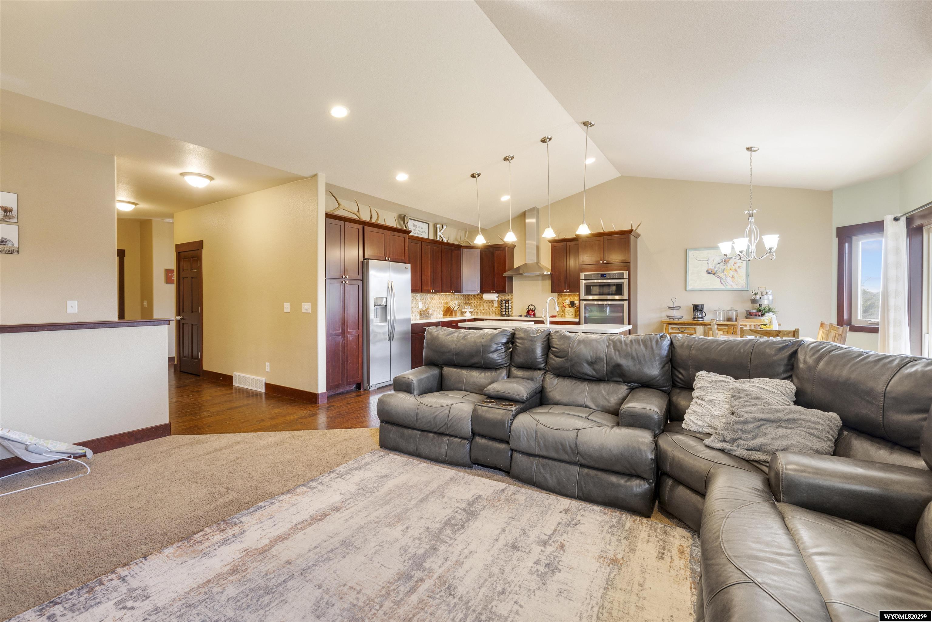 5151 Cheney Loop Casper, WY 82609 - Photo 11 of 39