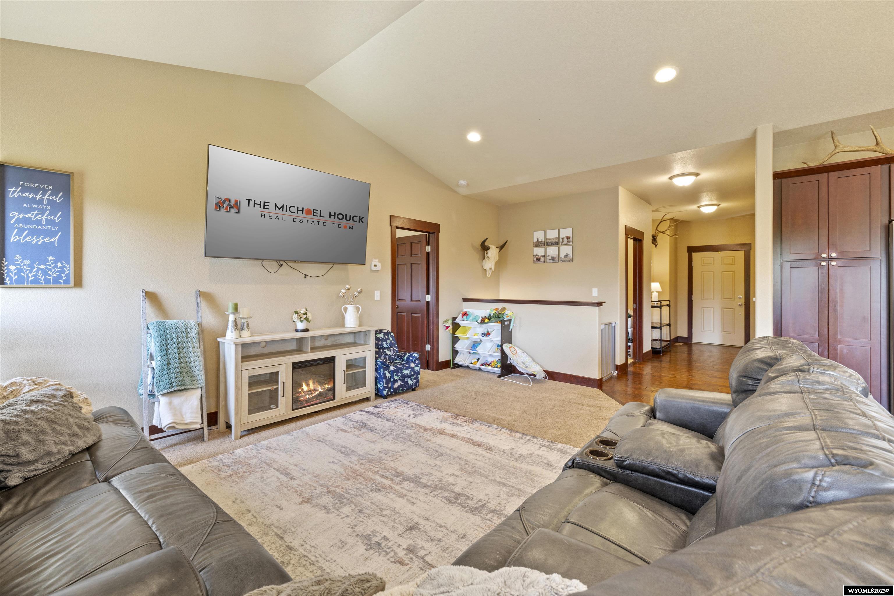 5151 Cheney Loop Casper, WY 82609 - Photo 12 of 39