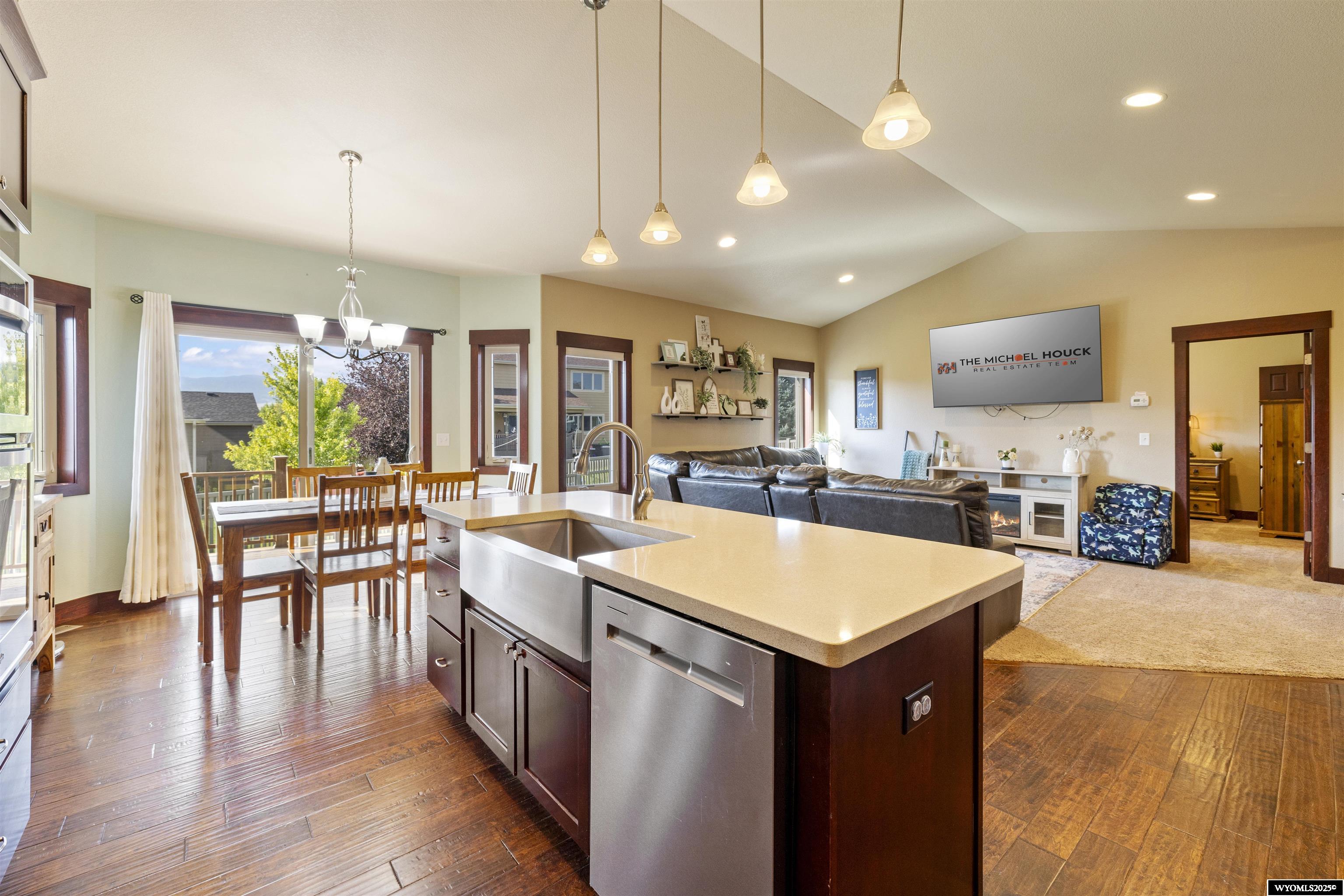 5151 Cheney Loop Casper, WY 82609 - Photo 17 of 39