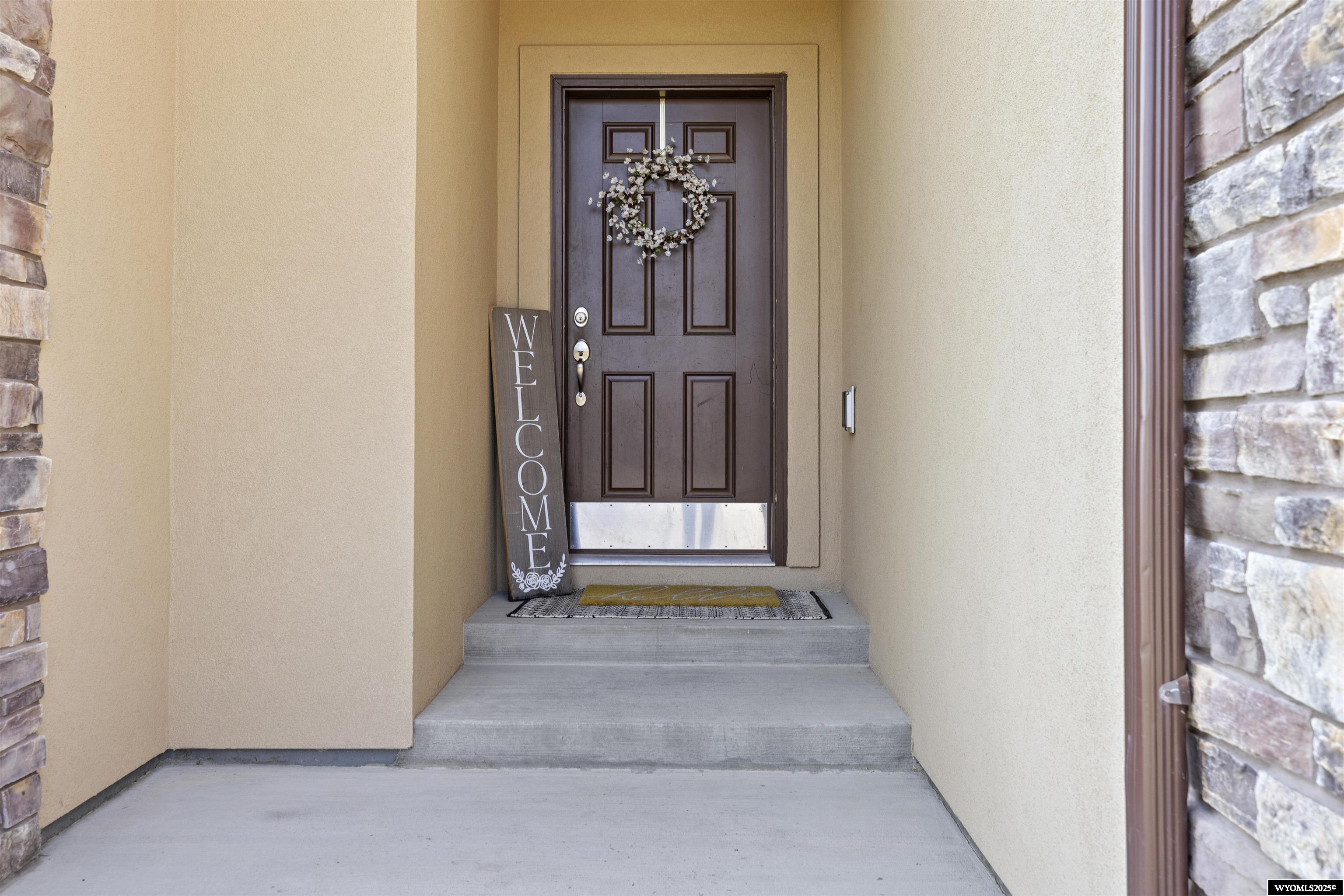 5151 Cheney Loop Casper, WY 82609 - Photo 6 of 39