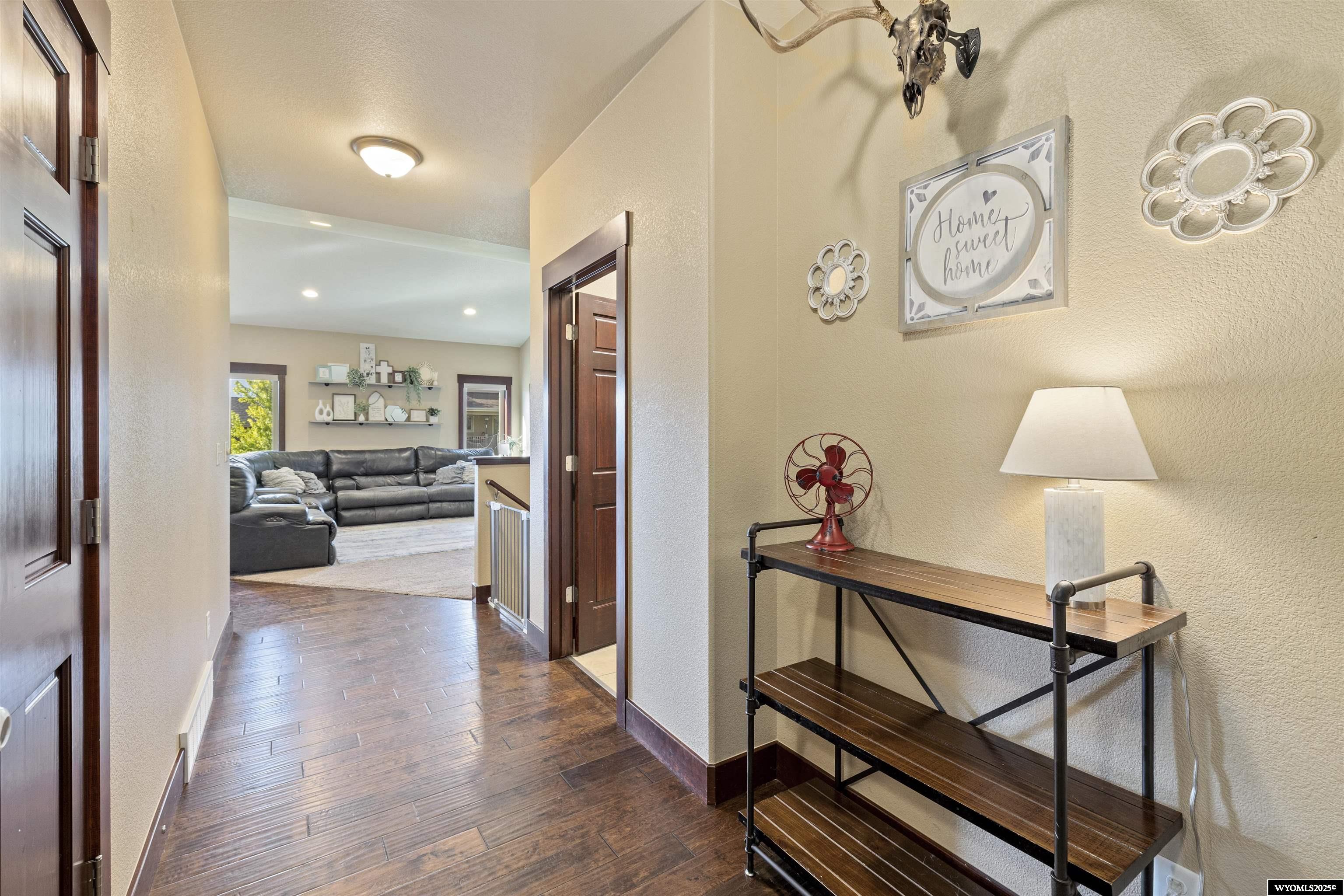 5151 Cheney Loop Casper, WY 82609 - Photo 7 of 39