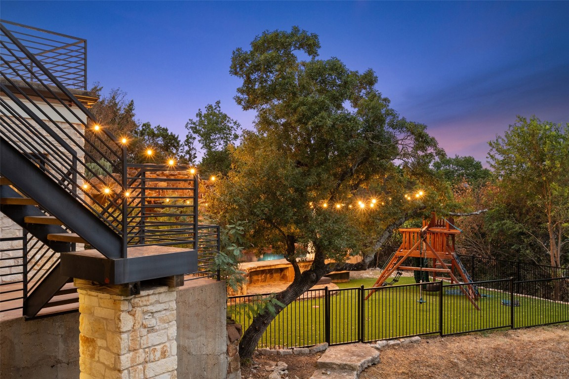 29 Pascal Lane Austin, TX 78746 - Photo 34 of 38